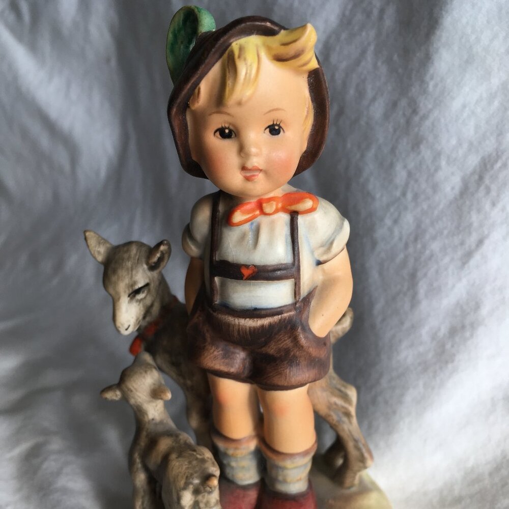 Hummel - Porcelain Figurine "Little Goat Herder" 200/0 TMK3